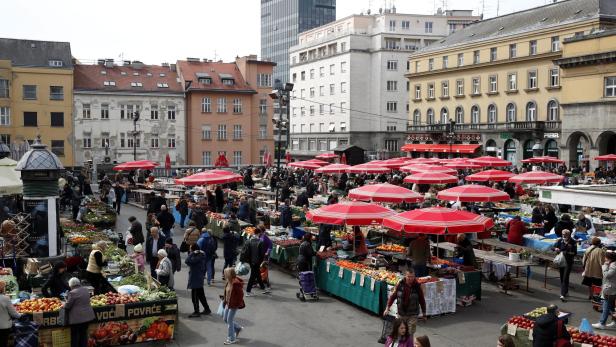 Dolac Market im Zentrum von Zagreb, von oben aufgenommen