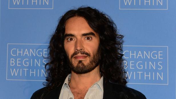 Britischer Komiker Russell Brand wegen sexueller Nötigung angezeigt