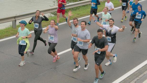 „Laufend“ für den guten Zweck: Spendenerfolg beim Wachaumarathon