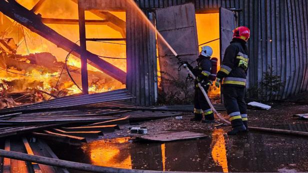 Russen treffen Caritas-Lager in Lwiw: 300 Tonnen Hilfsgüter verbrannt