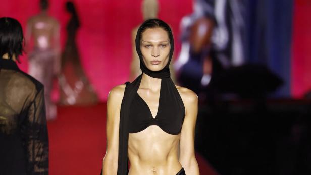 Eine Doppelgängerin von Bella Hadid?