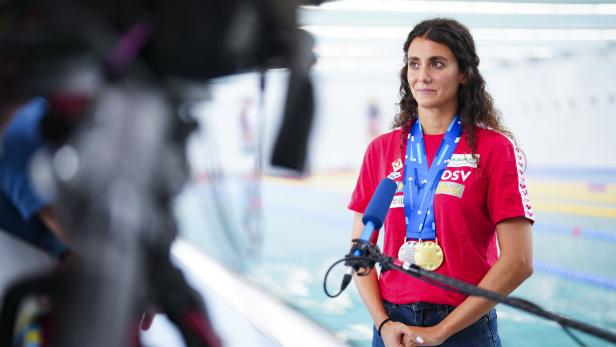 Synchronschwimmerin Vasiliki Alexandri in der Südstadt