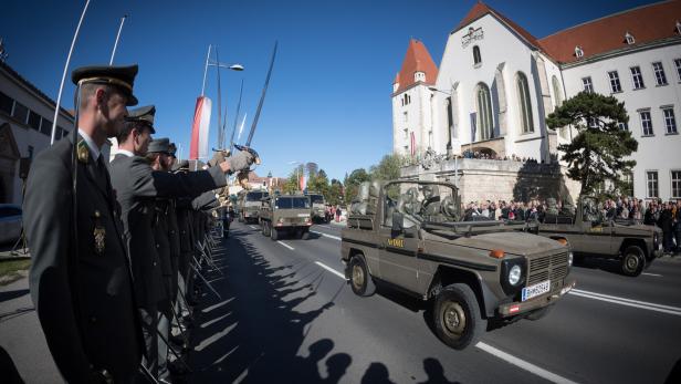Militärparade in Wiener Neustadt
