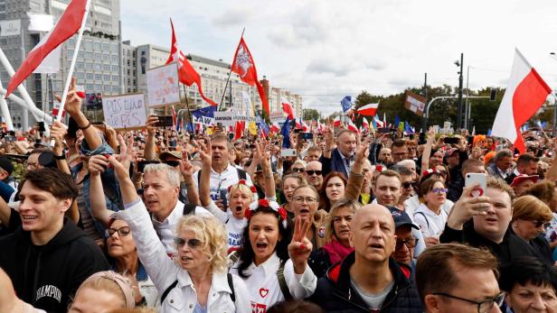 Großer Andrang bei der Demo in Warschau am Sonntag
