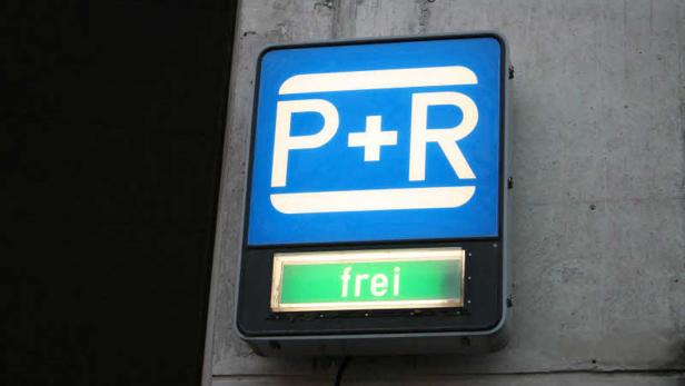 Bahnhof-Parkdeck nur für ÖBB-Kunden gratis