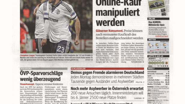 Christian Fuchs bejubelt ein Tor in einem Fußballspiel der Champions League.