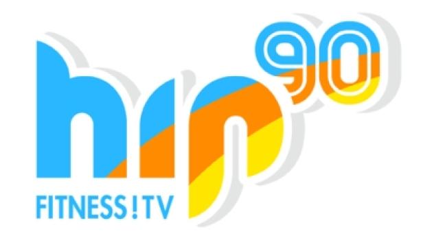 Das stilisierte Logo von „hip Fitness! TV 90“ in Blau, Orange und Gelb.
