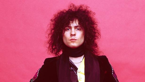 Das Gesicht des Glam-Rock: Marc Bolan ist Schuld an Generationen von Rockmusikern mit Pudel auf dem Kopf. Oder war das wirklich eine Frisur? ABER: als T. Rex machte er sehr sexy Songs!