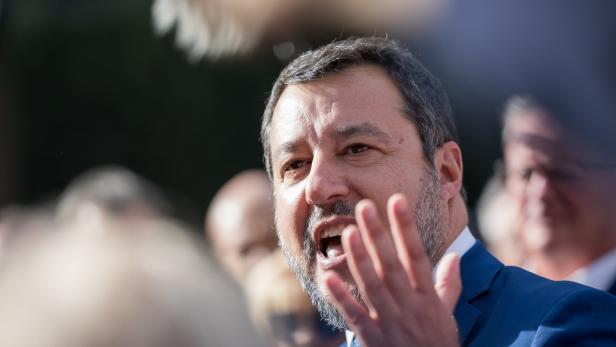 Italiens Verkehrsminister Matteo Salvini redet