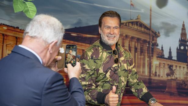 Die neue Wachsfigur von Arnold Schwarzenegger