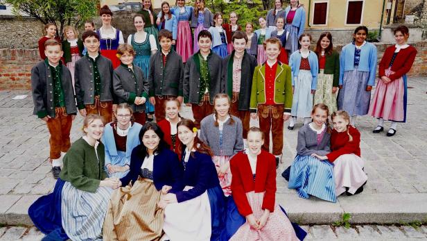 46-200573269 Gumpoldskirchner Spatzen eröffnen Saison mit Stars und Freunden
