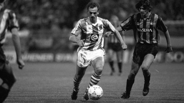 Andraes Reisinger im Trikot von Rapid am 18. September 1990 gegen Inter Mailand