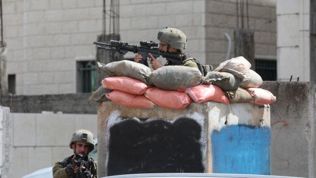 Israelische Soldaten und Panzer in Gaza: Warum der Häuserkampf die Hölle ist