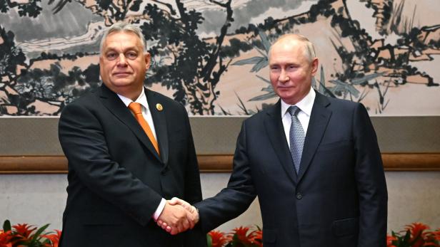 Gespräch zwischen Orbán und Putin in Peking 