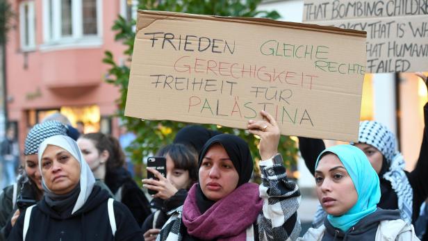 Innsbruck: 400 Pro-Palästina-Demonstranten zogen durch Innenstadt