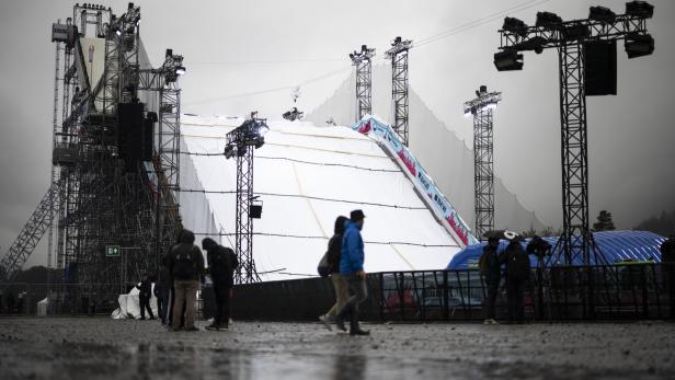 Winterauftakt vom Winde verweht: Big-Air-Weltcup in Chur abgebrochen