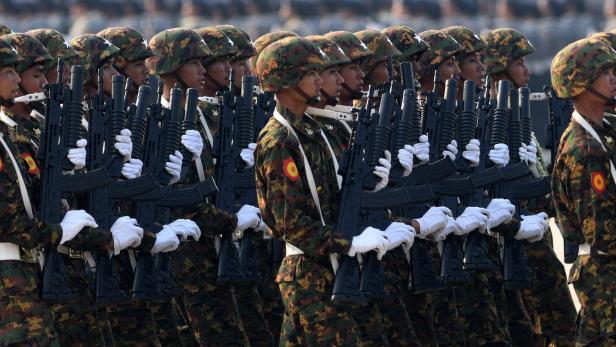 Militärparade in Myanmar