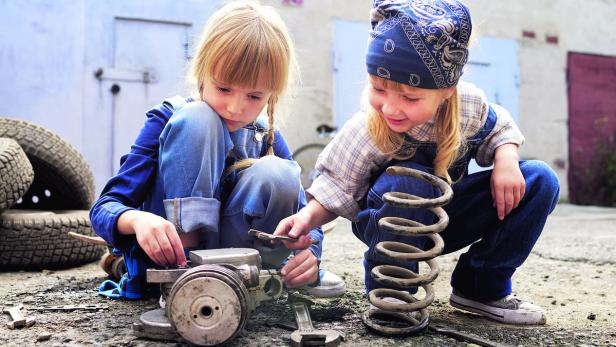 Kinderpsychiater Univ.-Prof. Andreas Karwautz: &quot;Wir erleben es so oft, dass Eltern Kindern ihre Geschichte umhängen.&quot;