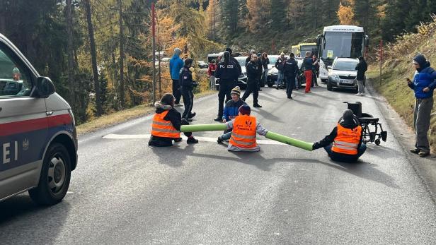 Aufregung vor Ski-Rennen in Sölden: Klimaaktivisten blockierten Straße