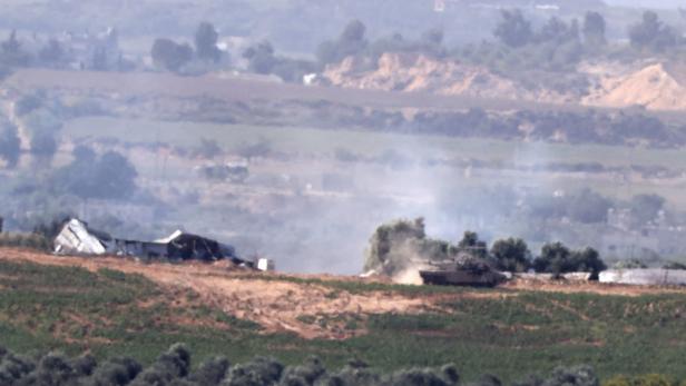 Israels Bodenoffensive geht weiter: Panzer stoßen in Gaza bis zur Küste vor