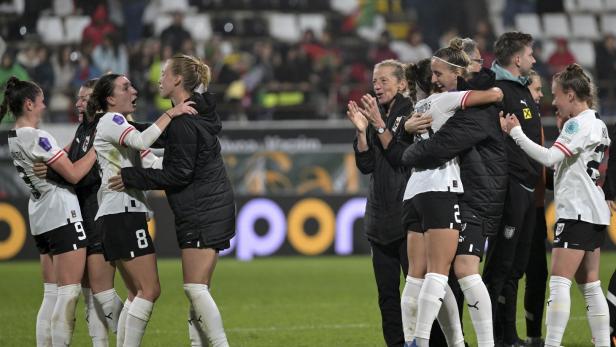 Österreichs Frauen feierten im Regen von Portugal einen 2:1-Arbeitssieg