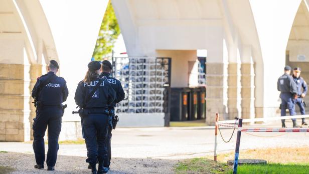 Nach Brandanschlag auf jüdischem Friedhof: "Das ist eine Schweinerei"