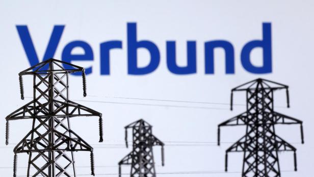 Illustration shows Electric power transmission pylon miniatures and Verbund AG logo