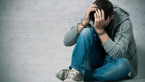 Zwei 15-Jährige mit Messer raubten in Wien Kappe von 13-Jährigem