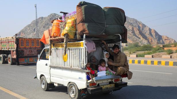 Mehr als 200.000 Afghanen verlassen Pakistan