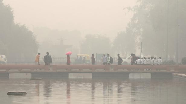 Giftiger Smog in Neu Delhi: Volksschulen bleiben geschlossen
