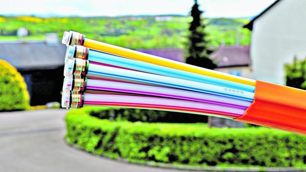 Optical fiber for very high speed internet