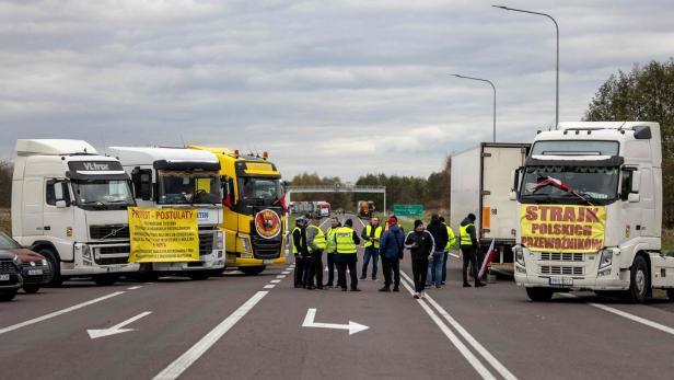 Warum polnische Lkw-Fahrer die Grenze zur Ukraine blockieren
