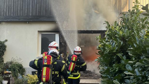 Einfamilienhaus im Bezirk Mödling durch Brand stark beschädigt