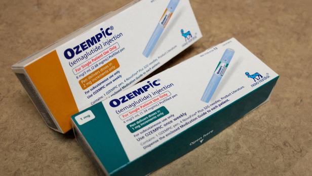 FILE PHOTO: Ozempic is displayed in a pharmacy in Provo Sicherheitsvorkehrungen in Österreichs Apotheken bei "Abnehmspritze"