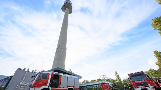 Im Donauturm Feuer war kurz nach 10.00 Uhr in einem Technikbereich ausgebrochen.