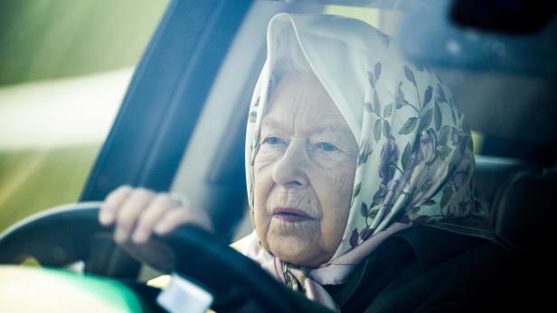 Doppelter Schätzpreis: Auto von Queen Elizabeth für 118.000 Pfund versteigert