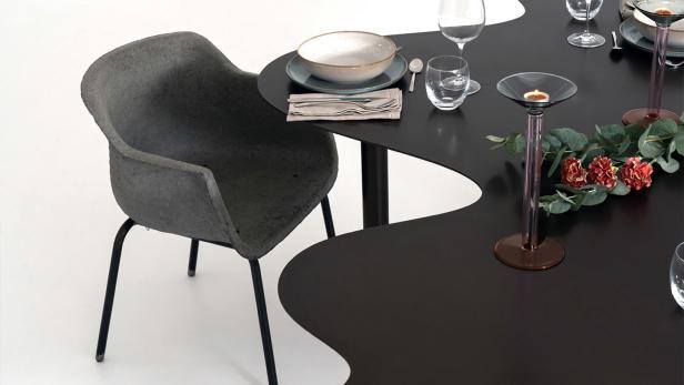 Design der Woche: Tisch in Wolkenform aus Metall