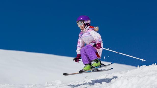Little Girl on skis