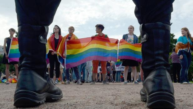 Russland verbietet LGBTQ-Bewegung als "extremistisch" 