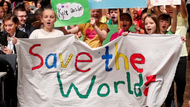 Symbolbild: Kinder demonstrieren für den Klimaschutz