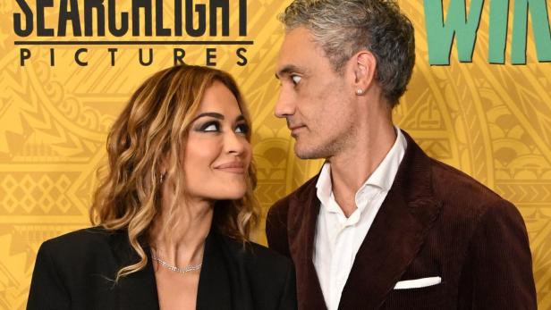 TOPSHOT-US-ENTERTAINMENT-FILM-SEARCHLIGHT Rita Ora und Taika Waititi