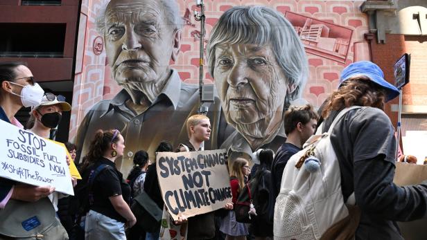 Students participate in the School Strike 4 Climate rally 97-Jähriger bei Klimaprotest festgenommen