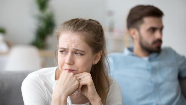 Ein Paar hat Streit.