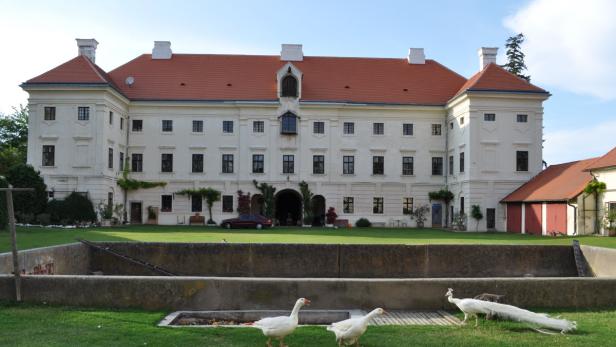 Hermann Nitsch´ Schloss in Prinzendorf.