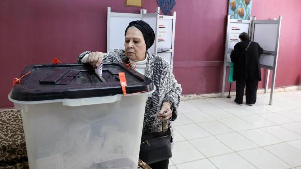 Egypt holds presidential elections