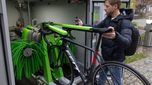 Hightech: Wiens erste Waschstraße für Radfahrer