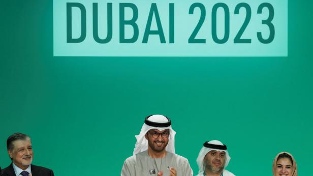 UN-Klimakonferenz COP28 in Dubai, 2. von links: Industrieminister und Gastgeber Sultan Ahmed Al Jaber