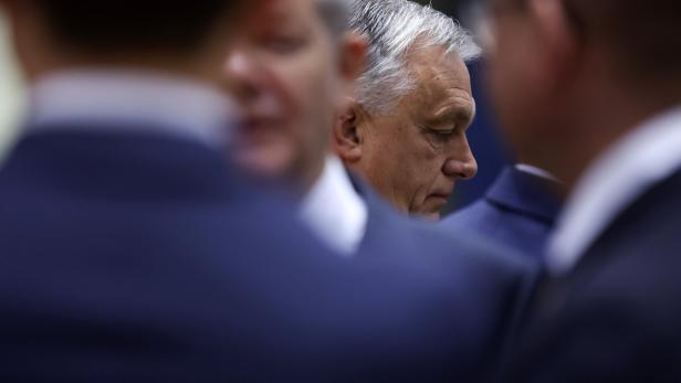 Als Orbán aus dem Saal ging: Der Weg in die EU für Ukraine ist frei