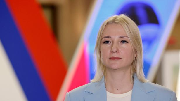 Die ehemalige Journalistin Jekaterina Dunzowa wäre bei der Präsidentenwahl in Russland kommenden März gerne gegen Amtsinhaber Wladimir Putin angetreten. Sie darf nicht.