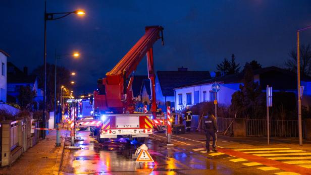 OÖ: Hangrutsch zerstörte Haus + Sturmrekord in NÖ